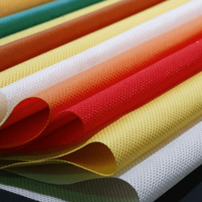 Fibră discontinuă de poliester nețesută albă (utilizare pentru perforarea cu ace) 2,5D×64mm